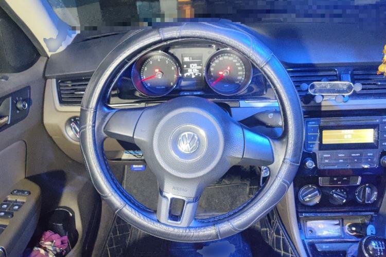 Used Volkswagen Bora 2013 1.4T Manual Comfort Model Steering Wheel