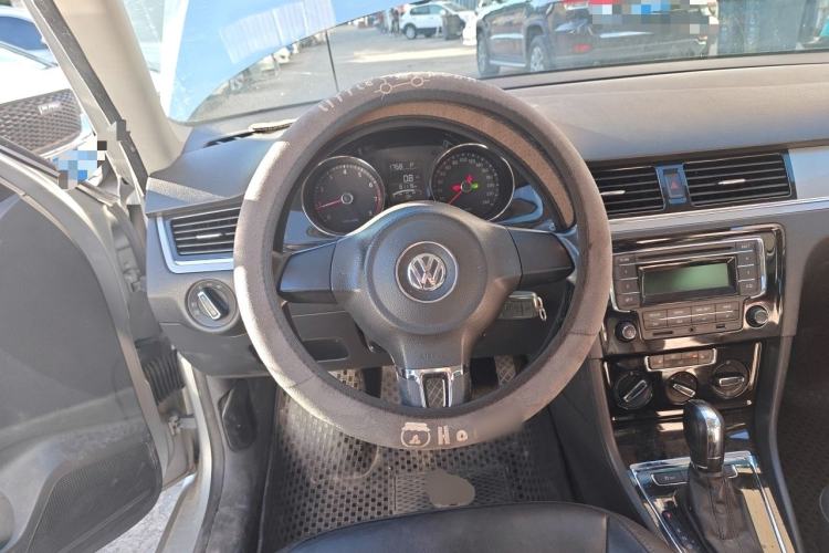Used Volkswagen Bora 2013 1.6L Automatic Comfort Model Steering Wheel