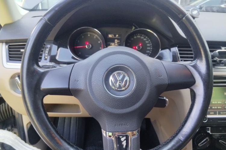 Used Volkswagen Bora 2013 1.4T Automatic Comfort Model Steering Wheel