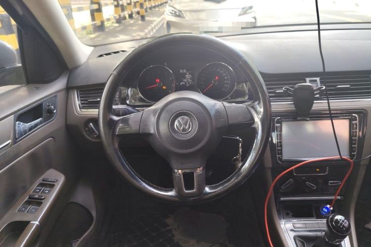 Used Volkswagen Bora 2013 1.6L Manual Comfort Model Steering Wheel