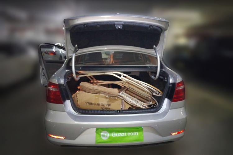 Used Volkswagen Bora 2013 1.6L Automatic Fashion Model Trunk