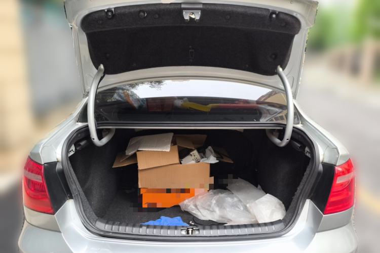 Used Volkswagen Bora 2013 1.6L Automatic Fashion Model Trunk