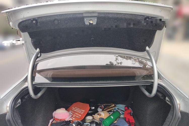 Used Volkswagen Bora 2013 1.6L Automatic Fashion Model Trunk