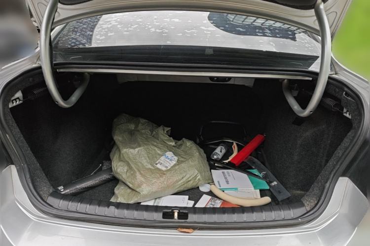 Used Volkswagen Bora 2013 1.6L Automatic Fashion Model Trunk