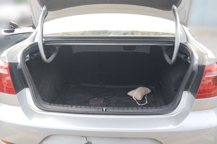 Used Volkswagen Bora 2013 1.6L Automatic Comfort Model Trunk