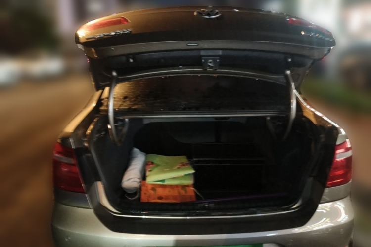 Used Volkswagen Bora 2013 1.6L Automatic Fashion Model Trunk