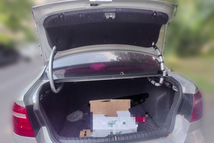 Used Volkswagen Bora 2013 1.6L Automatic Fashion Model Trunk