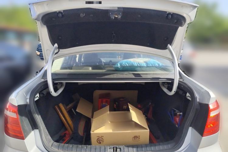 Used Volkswagen Bora 2013 1.6L Automatic Comfort Model Trunk