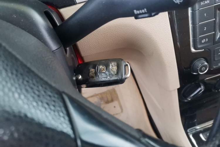 Used Volkswagen Bora 2013 1.6L Manual Comfort Model Vehicle Key