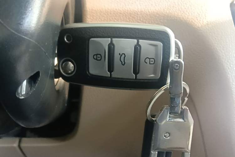 Used Volkswagen Bora 2013 1.6L Manual Comfort Model Vehicle Key