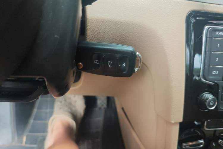Used Volkswagen Bora 2013 1.6L Automatic Comfort Model Vehicle Key