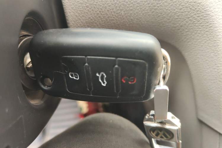Used Volkswagen Bora 2013 1.6L Automatic Fashion Model Vehicle Key