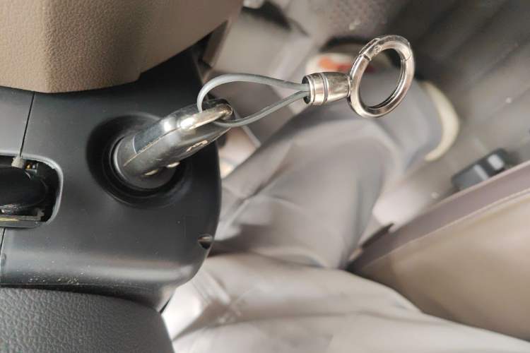 Used Volkswagen Bora 2013 1.6L Manual Comfort Model Vehicle Key