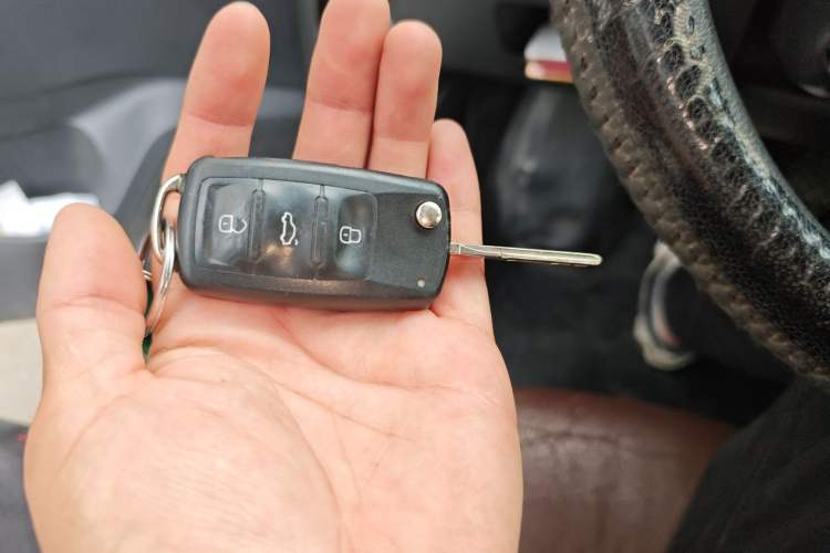 Used Volkswagen Bora 2013 1.6L Automatic Fashion Model Vehicle Key