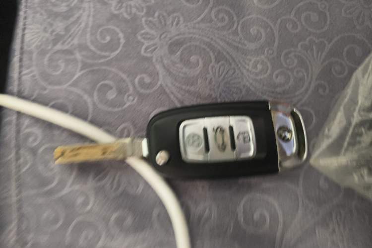 Used Volkswagen Bora 2013 1.6L Manual Fashion Edition Vehicle Key