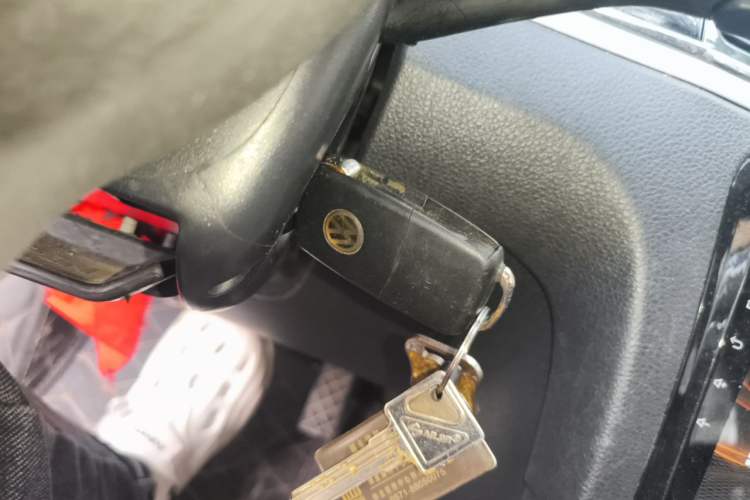 Used Volkswagen Bora 2013 1.6L Automatic Comfort Model Vehicle Key