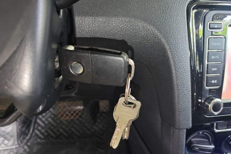 Used Volkswagen Bora 2013 1.6L Automatic Fashion Model Vehicle Key