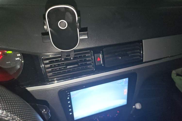 Used Volkswagen Bora 2013 1.6L Automatic Comfort Model Audio And AC Panel
