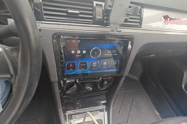 Used Volkswagen Bora 2013 1.6L Manual Comfort Model Audio And AC Panel