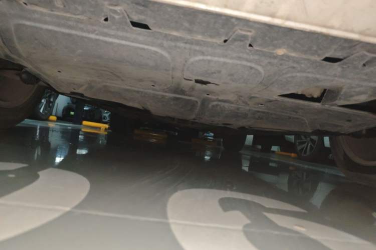 Used Volkswagen Bora 2013 1.6L Manual Comfort Model Chassis Front