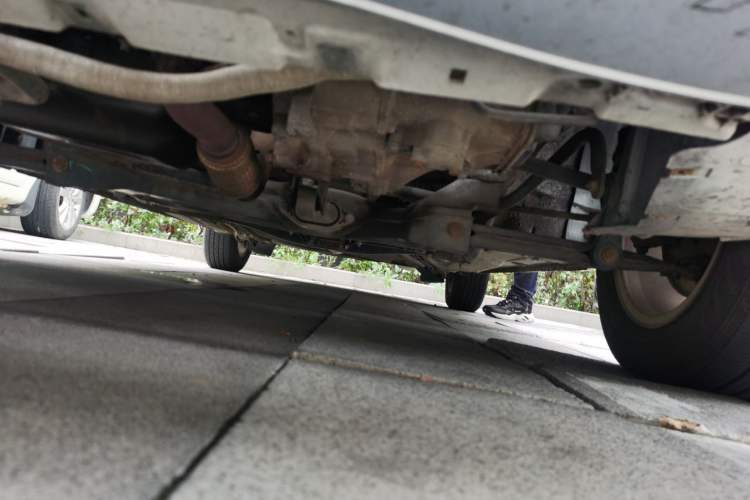 Used Volkswagen Bora 2013 1.6L Manual Fashion Edition Chassis Front Left