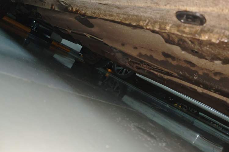 Used Volkswagen Bora 2013 1.6L Manual Comfort Model Chassis Front Right