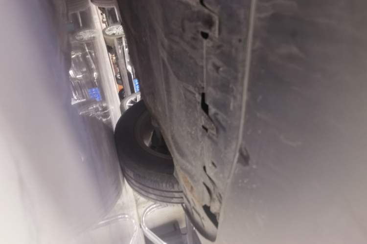 Used Volkswagen Bora 2013 1.6L Automatic Fashion Model Chassis Front Right