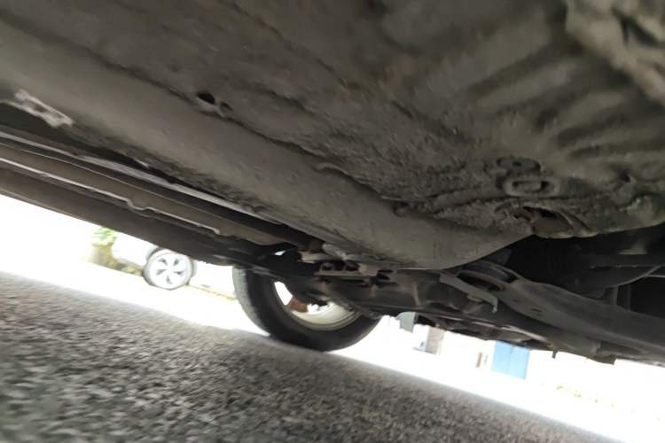 Used Volkswagen Bora 2013 1.6L Manual Comfort Model Chassis Front Right