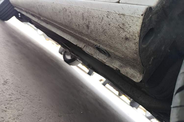Used Volkswagen Bora 2013 1.6L Manual Comfort Model Chassis Front Right