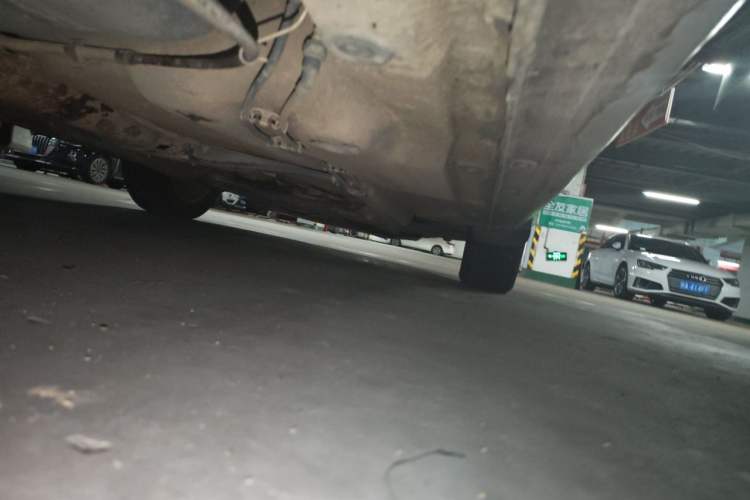 Used Volkswagen Bora 2013 1.6L Automatic Comfort Model Chassis Rear Right