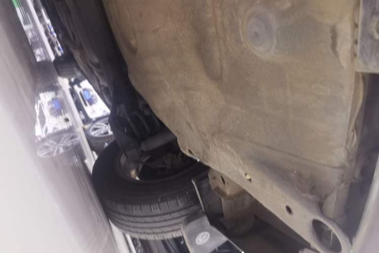 Used Volkswagen Bora 2013 1.6L Automatic Fashion Model Chassis Rear Right