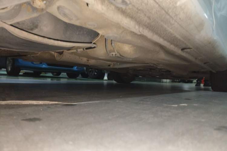 Used Volkswagen Bora 2013 1.6L Automatic Comfort Model Chassis Rear Right