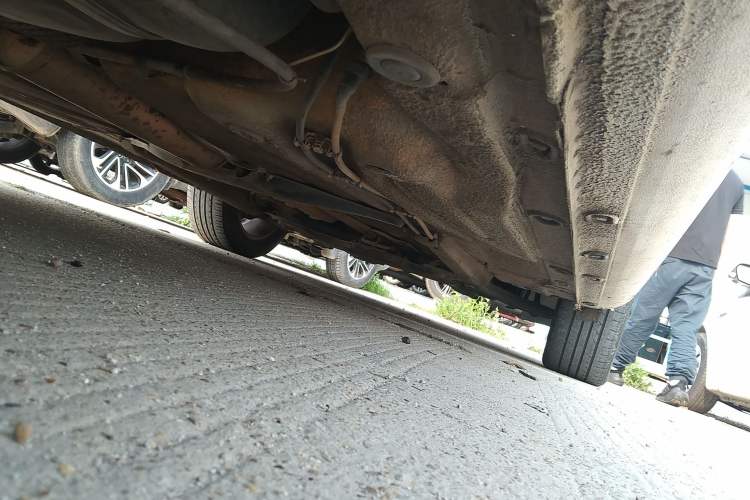 Used Volkswagen Bora 2013 1.6L Automatic Comfort Model Chassis Rear Right