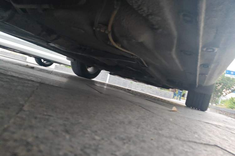 Used Volkswagen Bora 2013 1.6L Automatic Comfort Model Chassis Rear Right