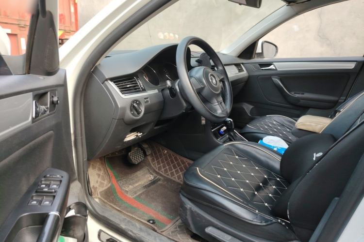 Used Volkswagen Bora 2013 1.6L Automatic Fashion Model Driver Seat