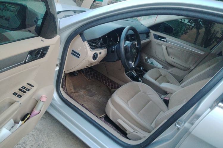 Used Volkswagen Bora 2013 1.6L Manual Comfort Model Driver Seat