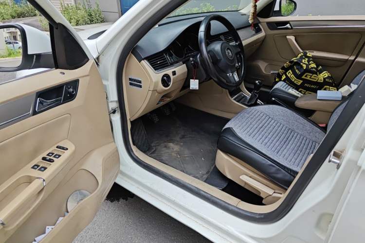 Used Volkswagen Bora 2013 1.6L Manual Comfort Model Driver Seat
