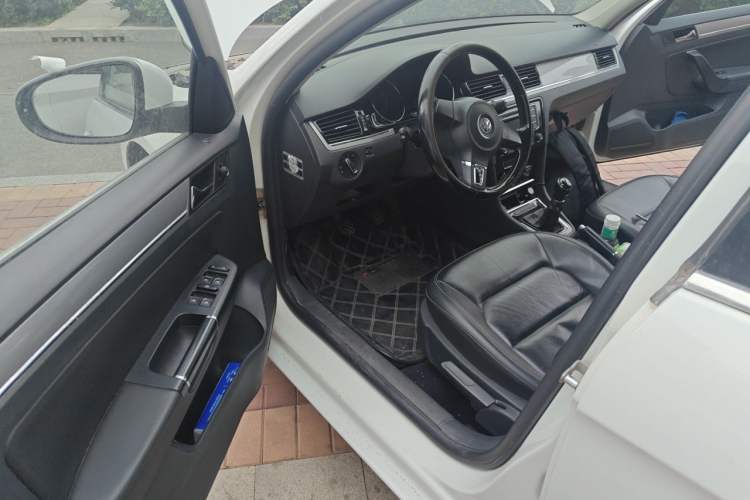 Used Volkswagen Bora 2013 1.4T Manual Comfort Model Driver Seat