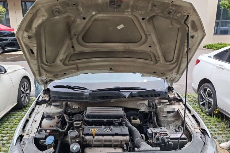 Used Volkswagen Bora 2013 1.6L Manual Comfort Model Engine Bay