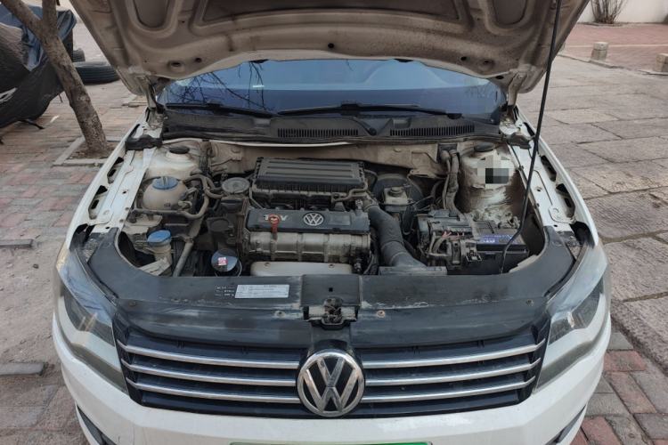 Used Volkswagen Bora 2013 1.6L Automatic Comfort Model Engine Bay