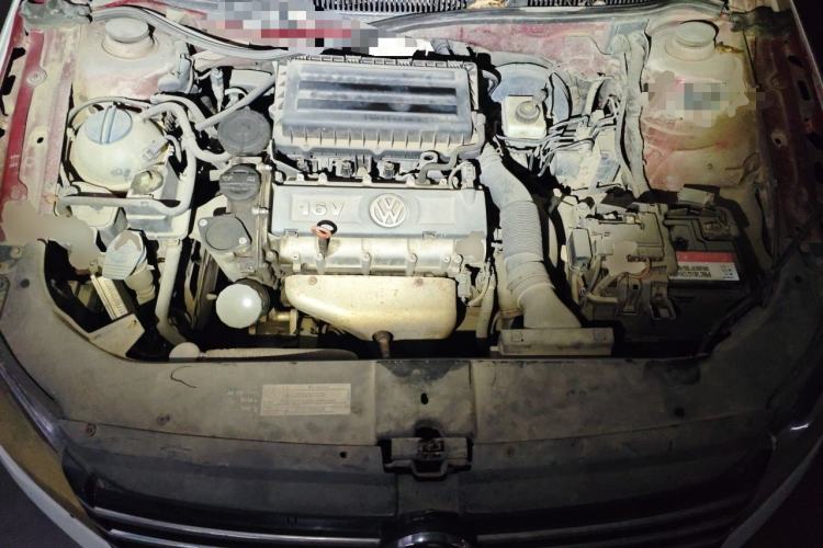 Used Volkswagen Bora 2013 1.6L Automatic Fashion Model Engine Bay