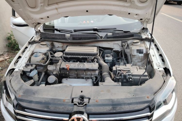 Used Volkswagen Bora 2013 1.6L Automatic Fashion Model Engine Bay