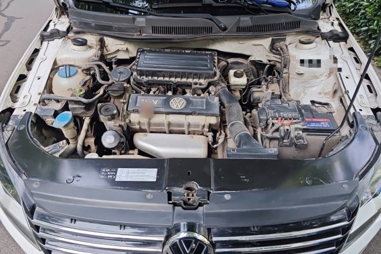 Used Volkswagen Bora 2013 1.6L Automatic Comfort Model Engine Bay