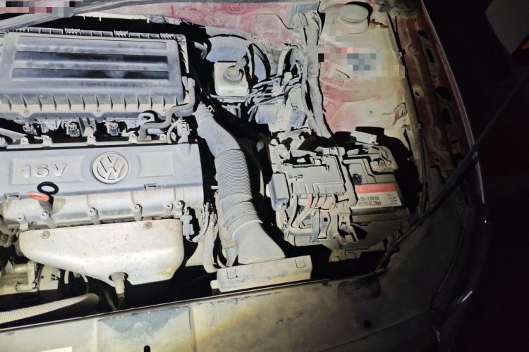 Used Volkswagen Bora 2013 1.6L Automatic Fashion Model Engine Bay Left