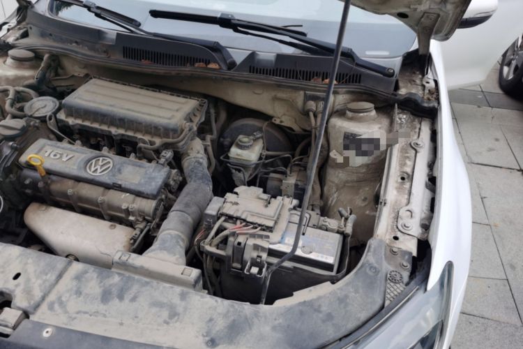 Used Volkswagen Bora 2013 1.6L Manual Fashion Edition Engine Bay Left
