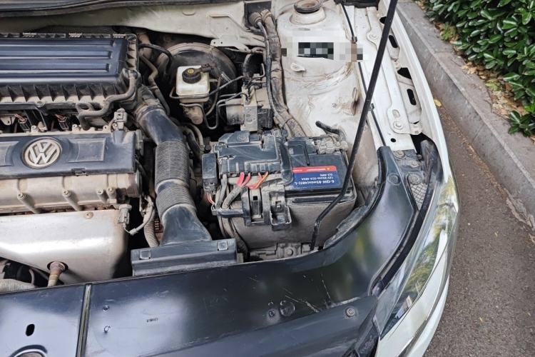Used Volkswagen Bora 2013 1.6L Automatic Comfort Model Engine Bay Left