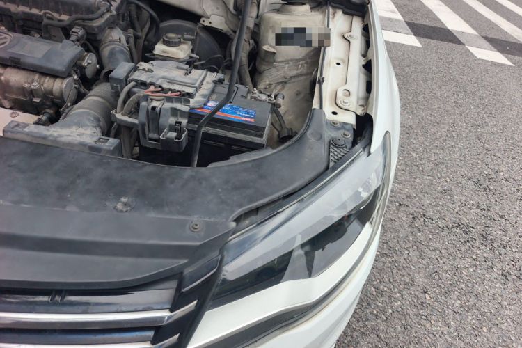 Used Volkswagen Bora 2013 1.6L Automatic Comfort Model Engine Bay Left