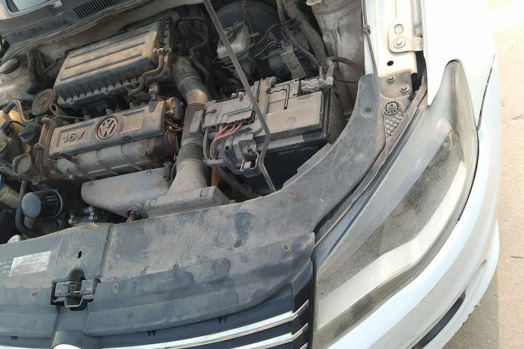 Used Volkswagen Bora 2013 1.6L Automatic Comfort Model Engine Bay Left