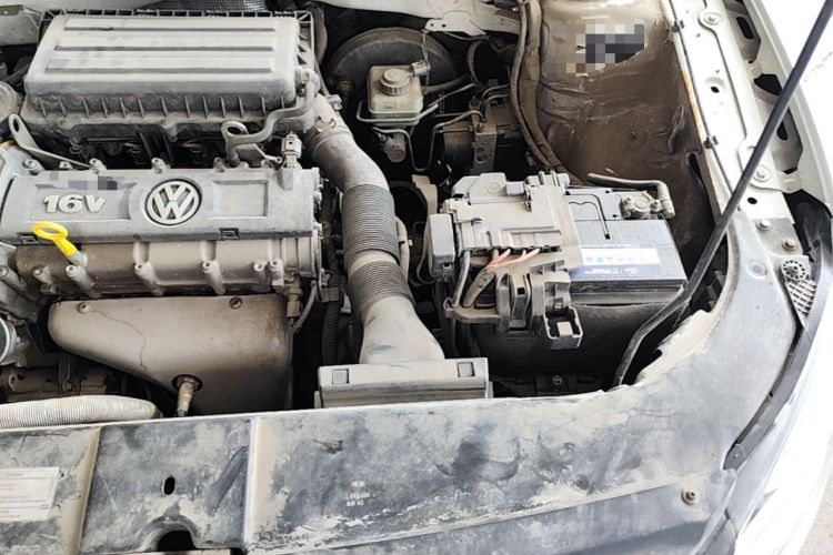 Used Volkswagen Bora 2013 1.6L Manual Comfort Model Engine Bay Left