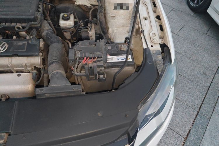 Used Volkswagen Bora 2013 1.6L Automatic Comfort Model Engine Bay Left